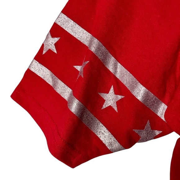 Wonder Woman NWT L (11/13) Silver & Red Striped Sleeves Red Juniors T-Shirt Tee - Picture 3 of 7